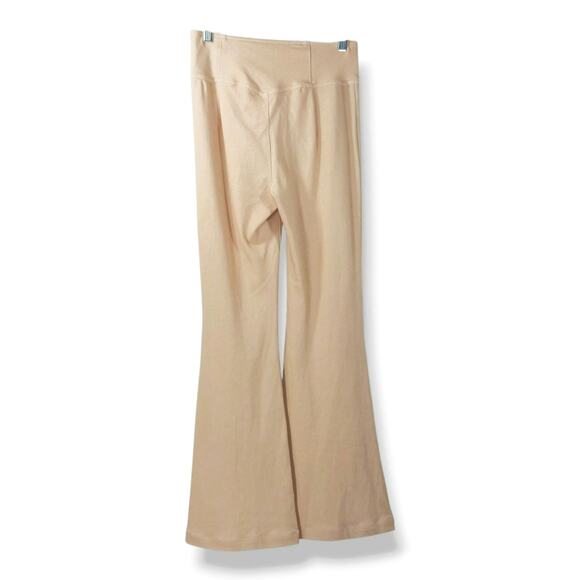 Halara Crossover V-Waist Flare Pants High Rise Knit Pilatescore Nude M Petite - Picture 4 of 8